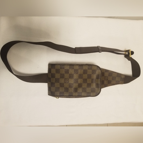 ❌‼️SOLD‼️❌ - LV Geronimo w/COA - Damier Ebene Belt Bag - Picture 11 of 17